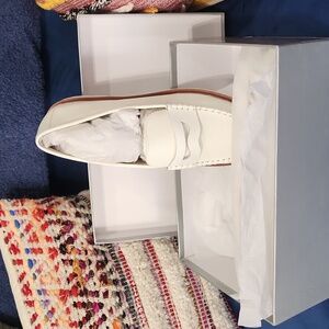 NWT white patent Vanelli shoes